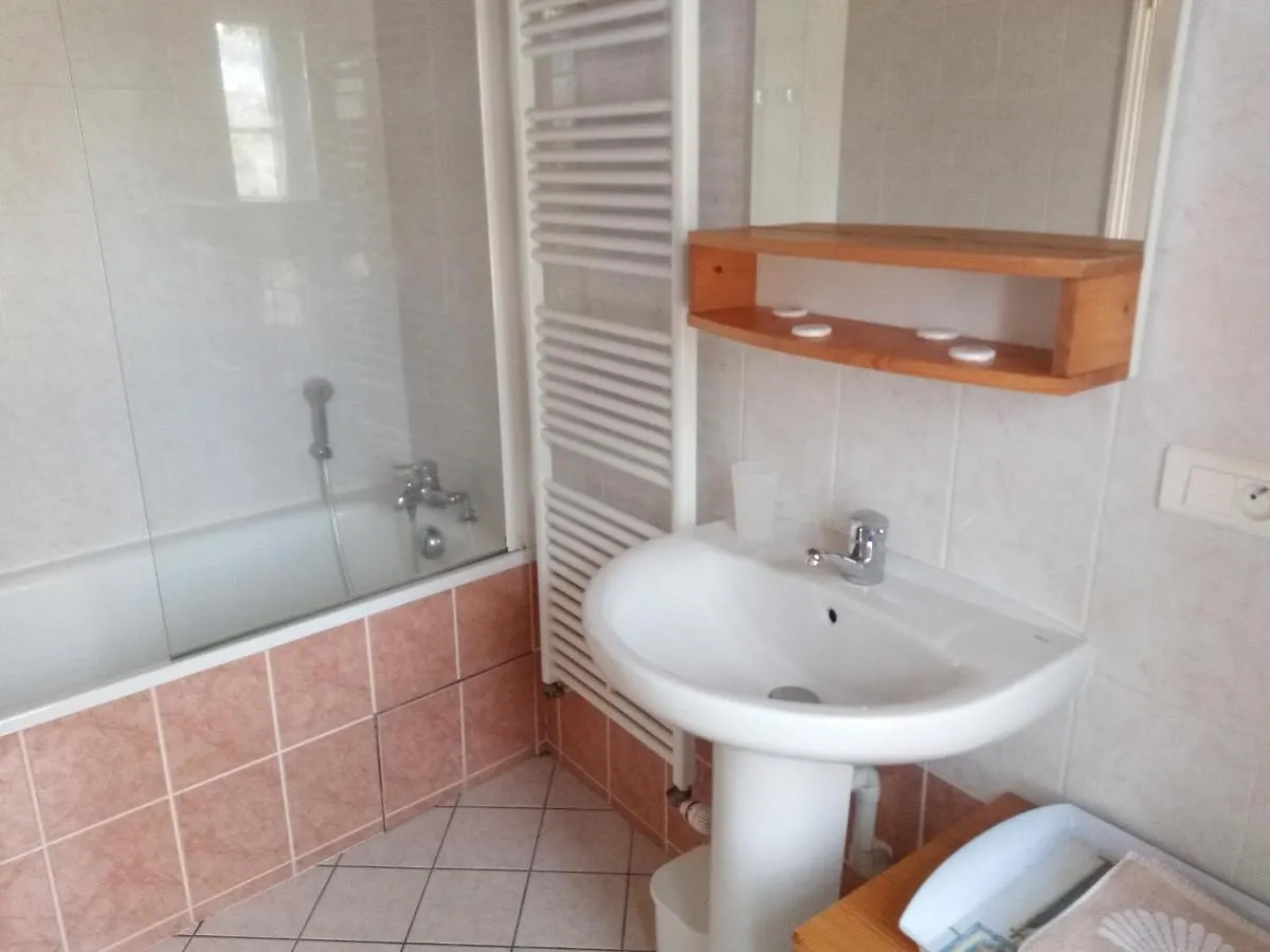 Chantacalme Montboissier  0*, Montboissier (Puy-de-Dome)